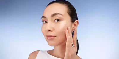 如何将 β 葡聚糖与 Lancome β 葡聚糖精华模型配合使用