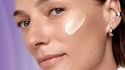 Renergie 视黄醇精华液适用于成熟肌肤女性