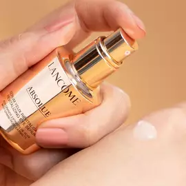Absolue Revitalizing Eye Serum（菁纯臻颜焕活眼部精华）